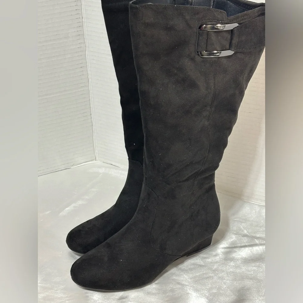 Cloudwalkers by Avenue 8.5W  Black Knee-High Women's Boots wedge heels